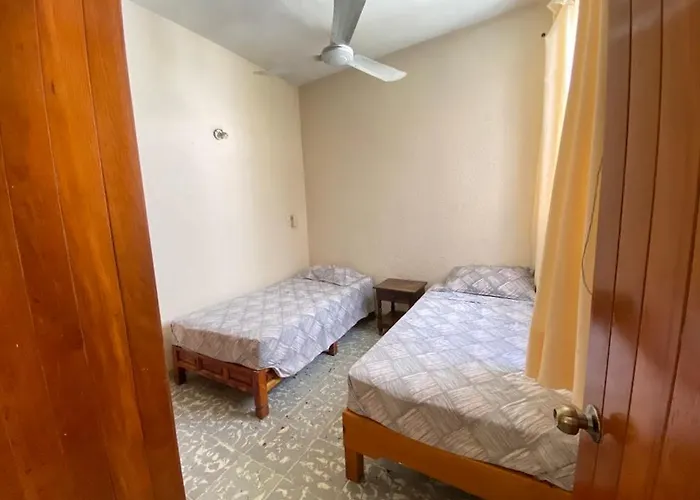 Del Centro Pensión *